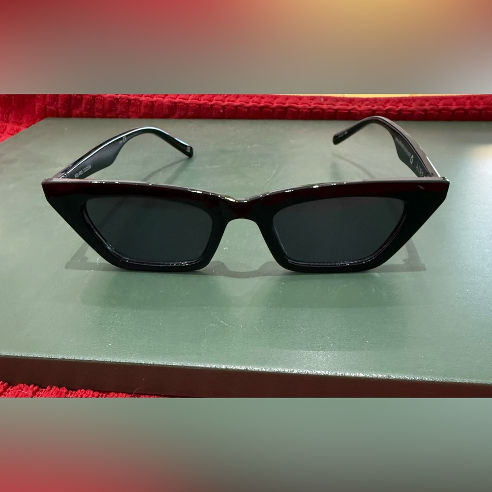 Aire Polaris Sunglasses in Black & Smoke Mono - Picture 6 of 8